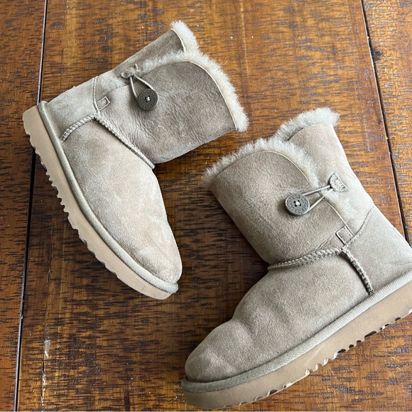 Ugg ankle boots - Picture 3 of 7